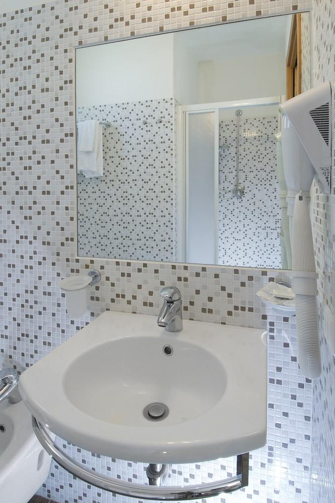 Hotel Belmar Cattolica Bagian luar foto
