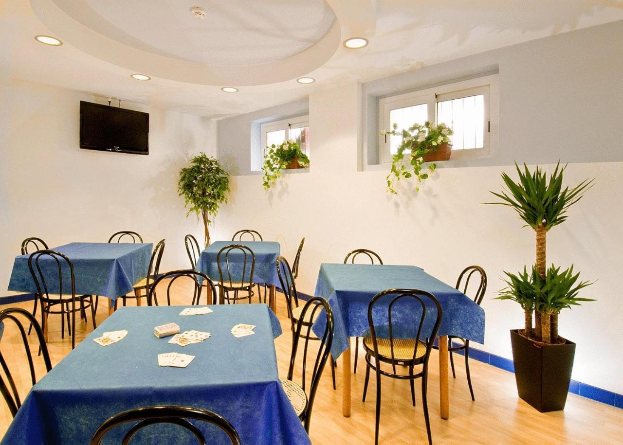 Hotel Belmar Cattolica Bagian luar foto